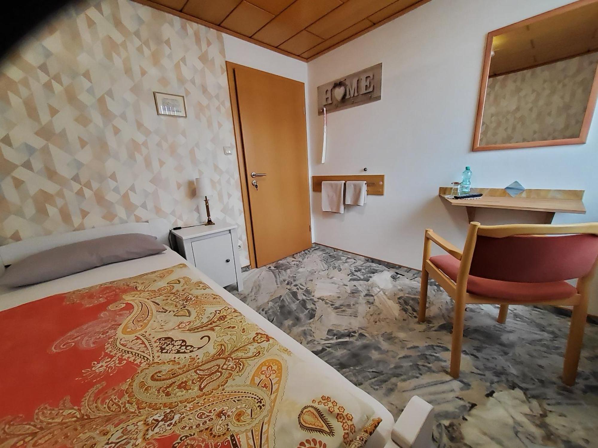 B & B Gaestehaus Schmidt Lichtenberg  Εξωτερικό φωτογραφία